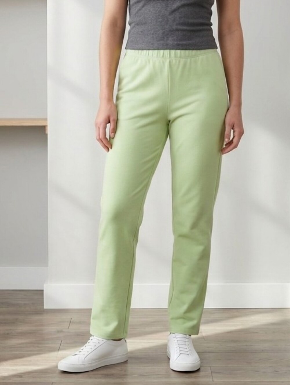 Sundeh Green Pull-On Pants Size M ECOVERO Viscose Stretch Straight Leg Lounge